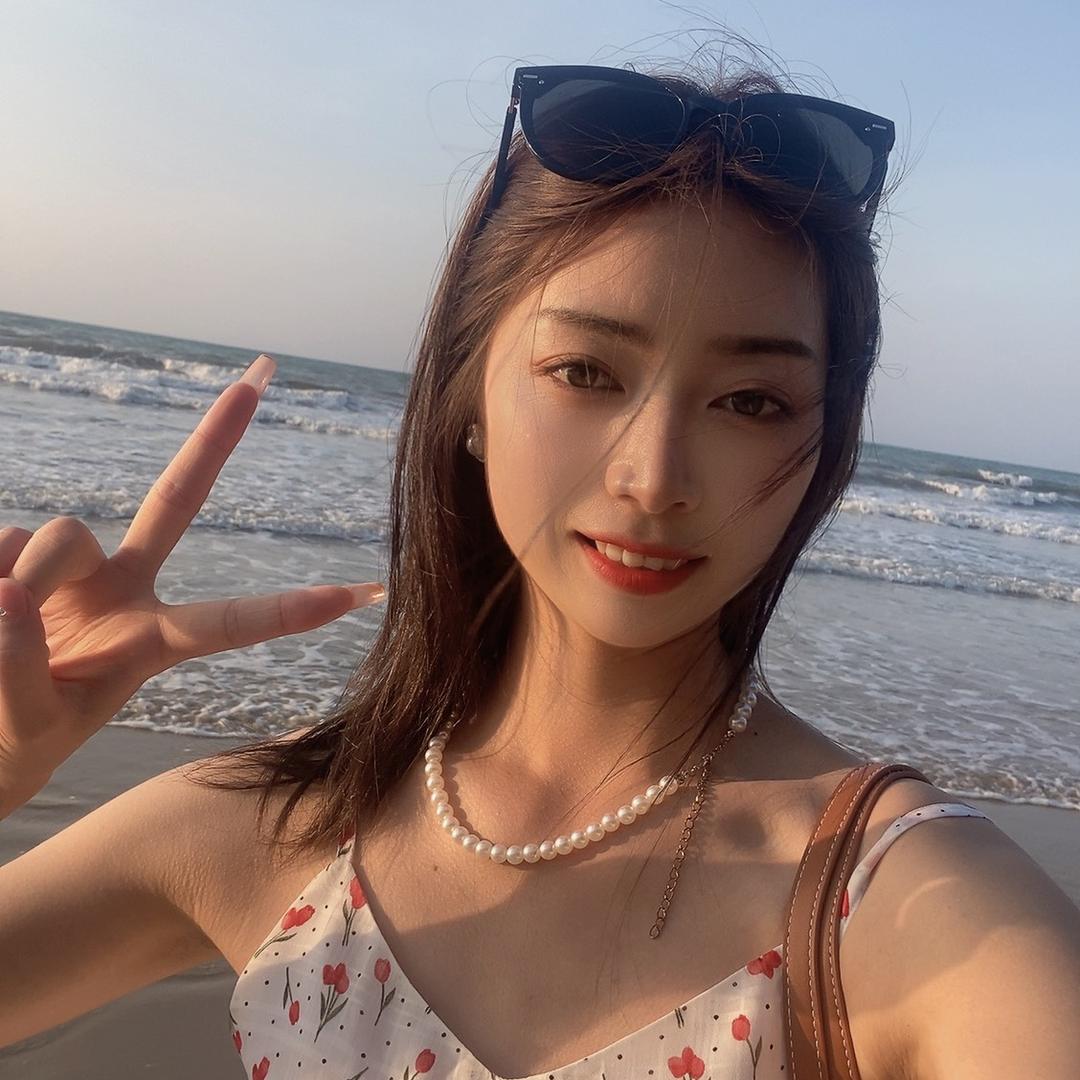 成成的果园（每日9点30开播上糖心苹果）