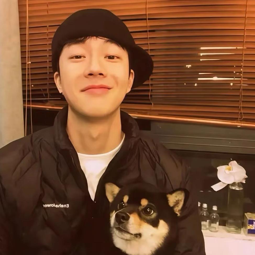 阿阳喜欢吃白菜🥬.