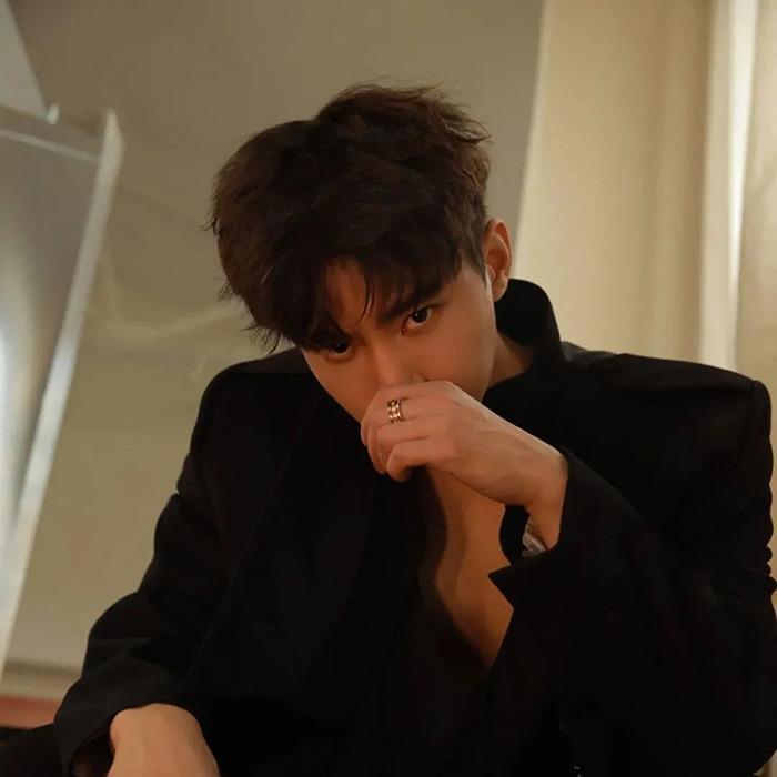 健怪兽丶期茉里王閺👑