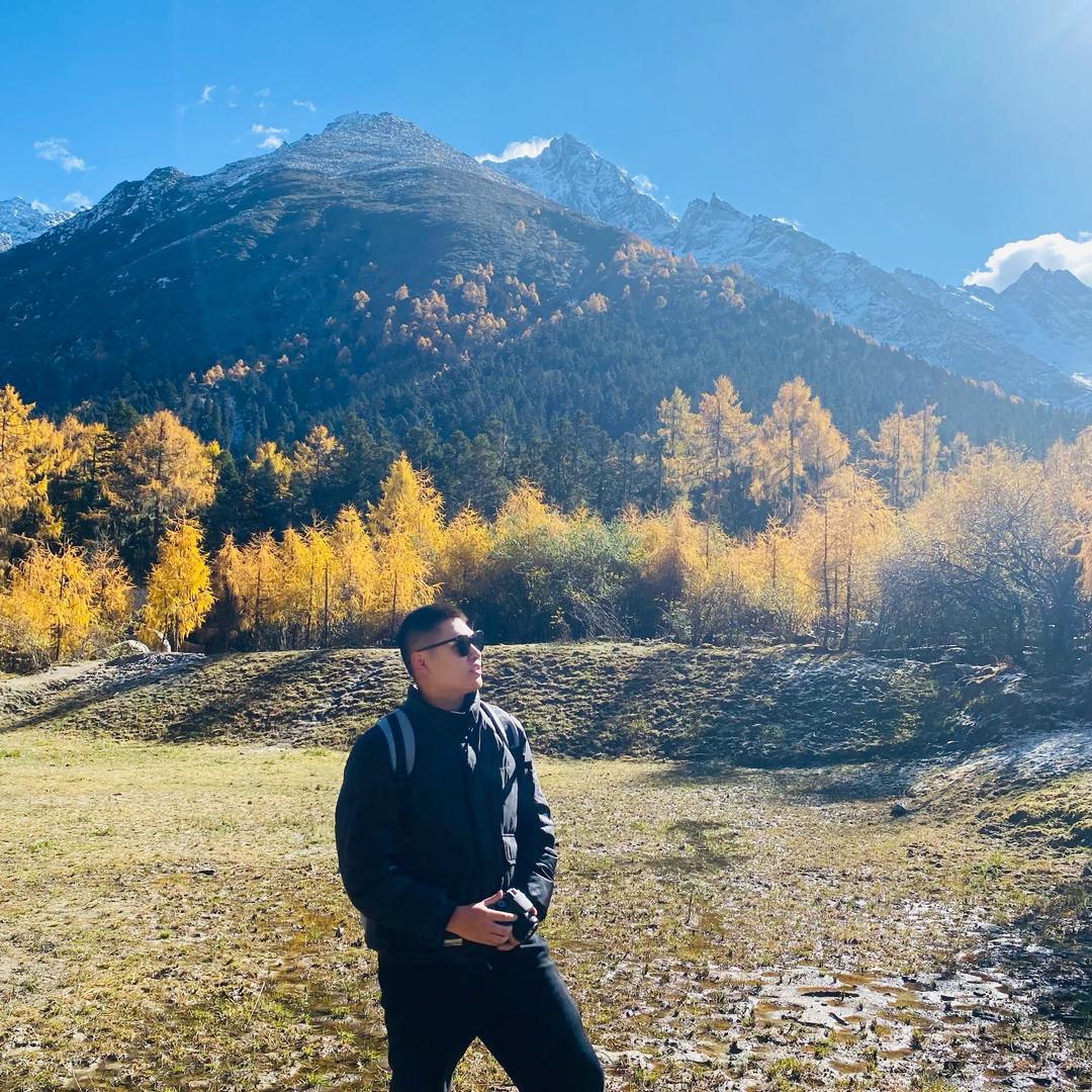 小何才漏尖尖角