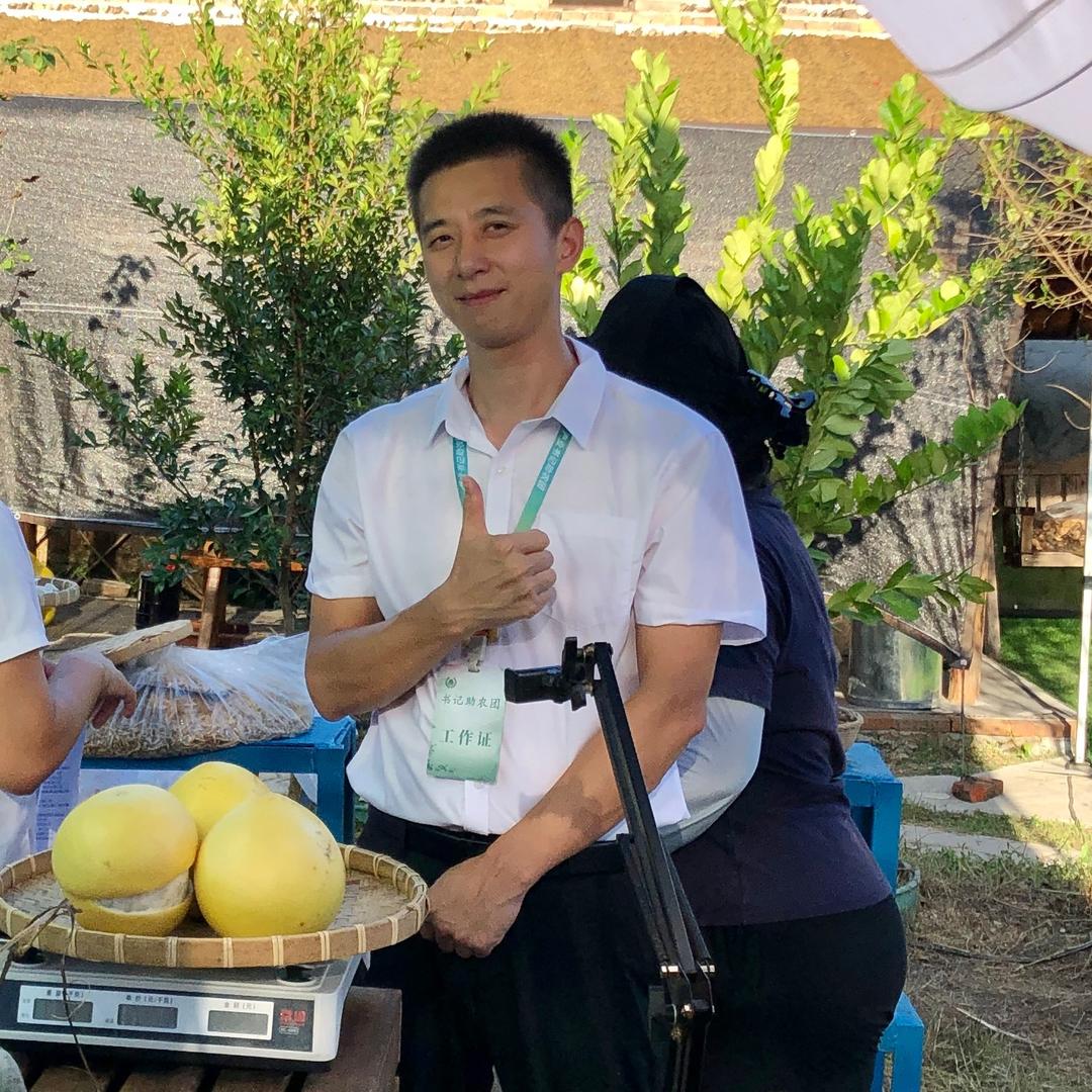 书记助农团-朱主任