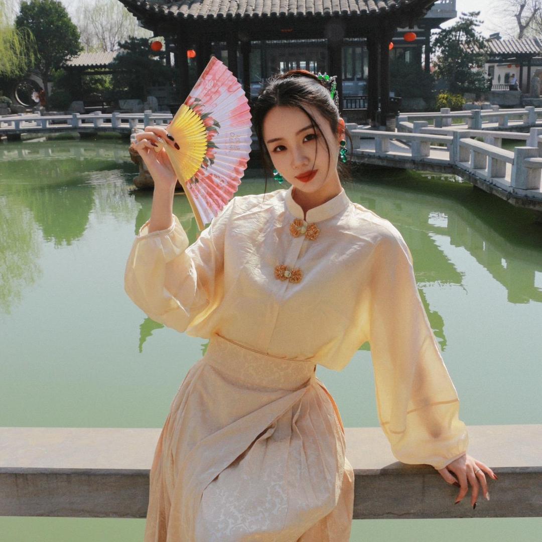 西西气质女装