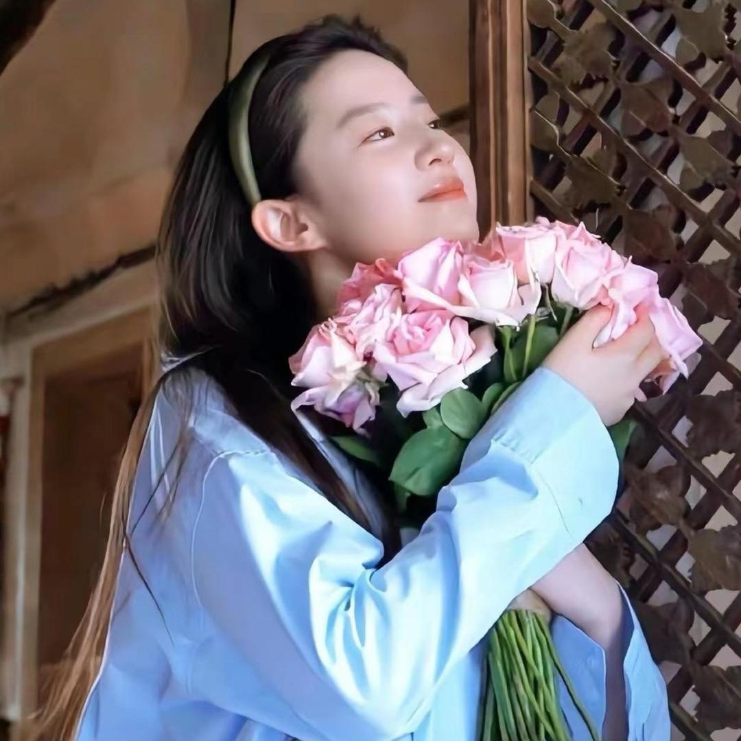 时尚潮流穿搭女装