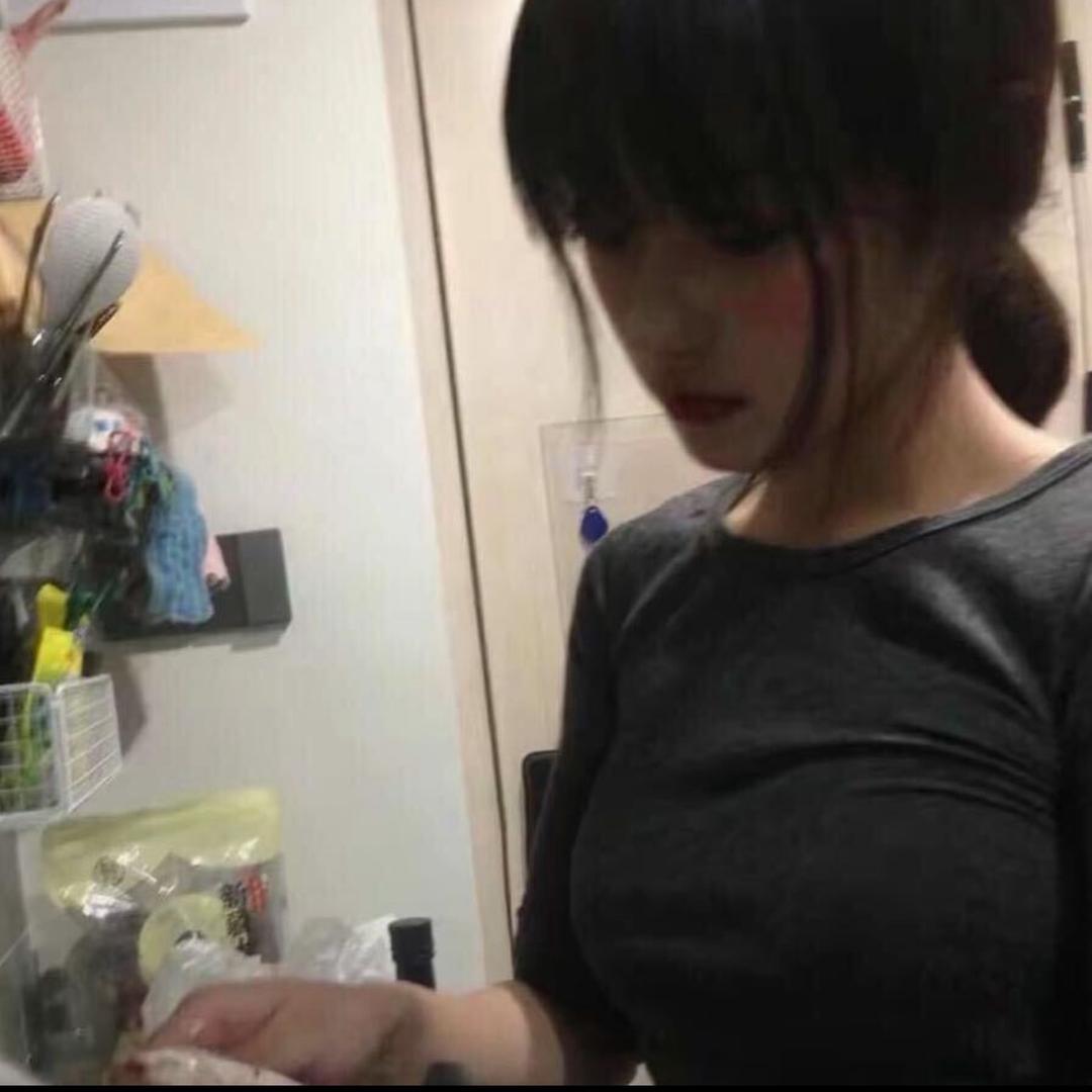 言出法随小宁蓉头像