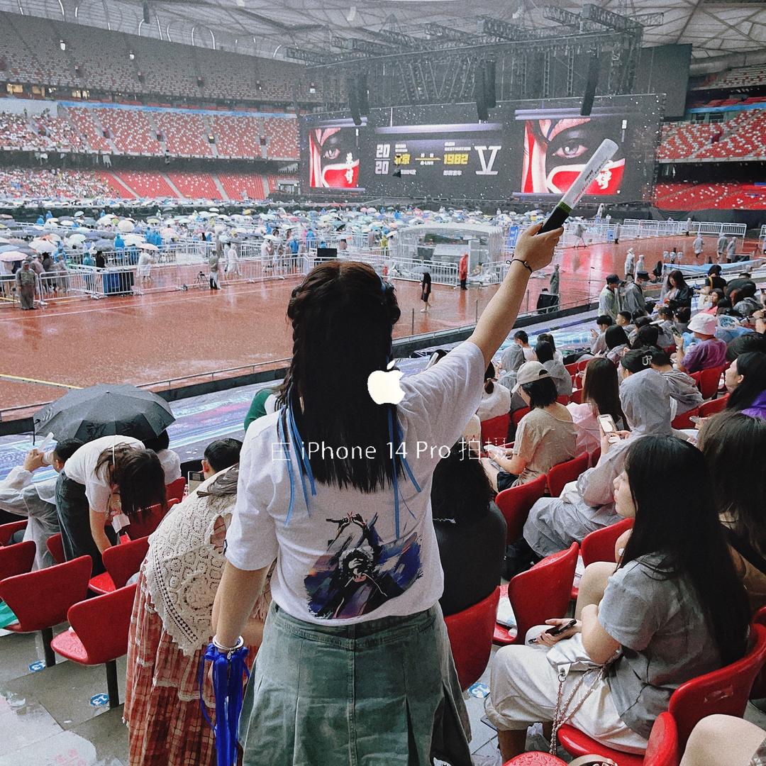 @是芳芳吖💃