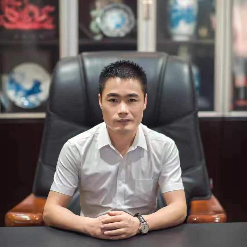 影视鹏哥（（绿滋肴副总裁））
