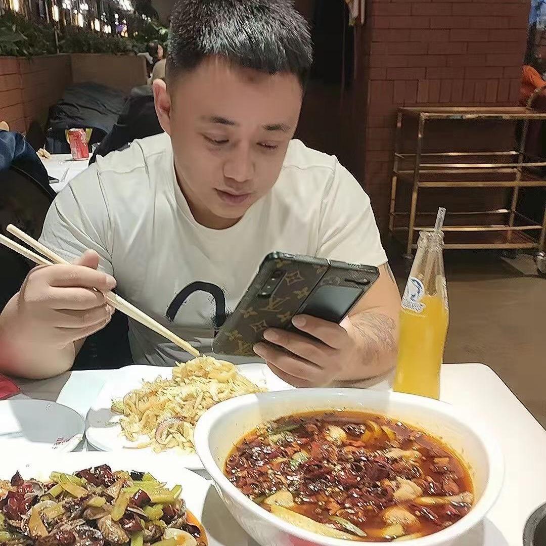 天亿💫伯朗日用百货