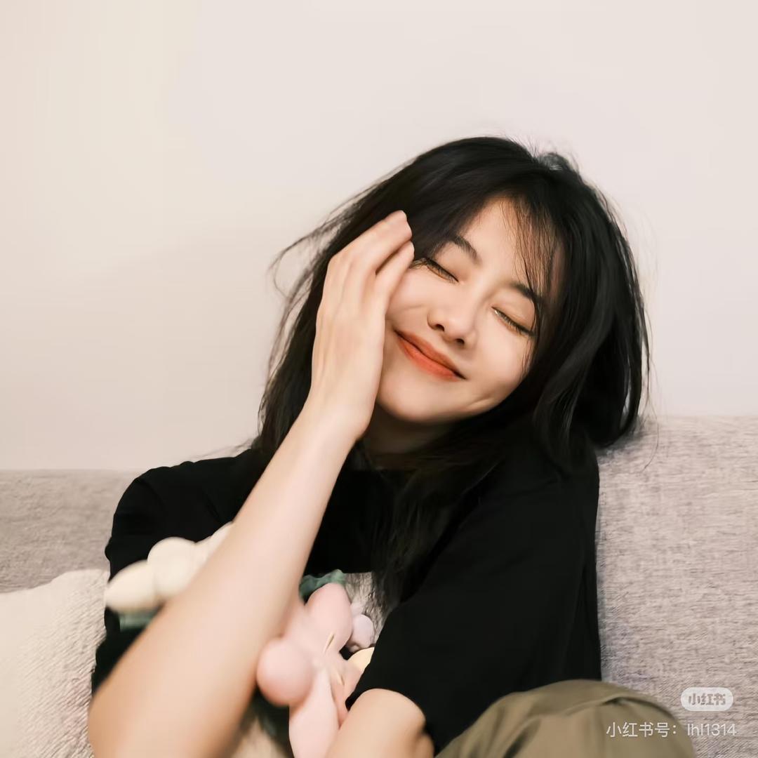 山里的 💋    小菇凉