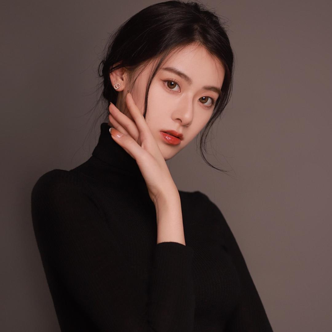 杨诗尹