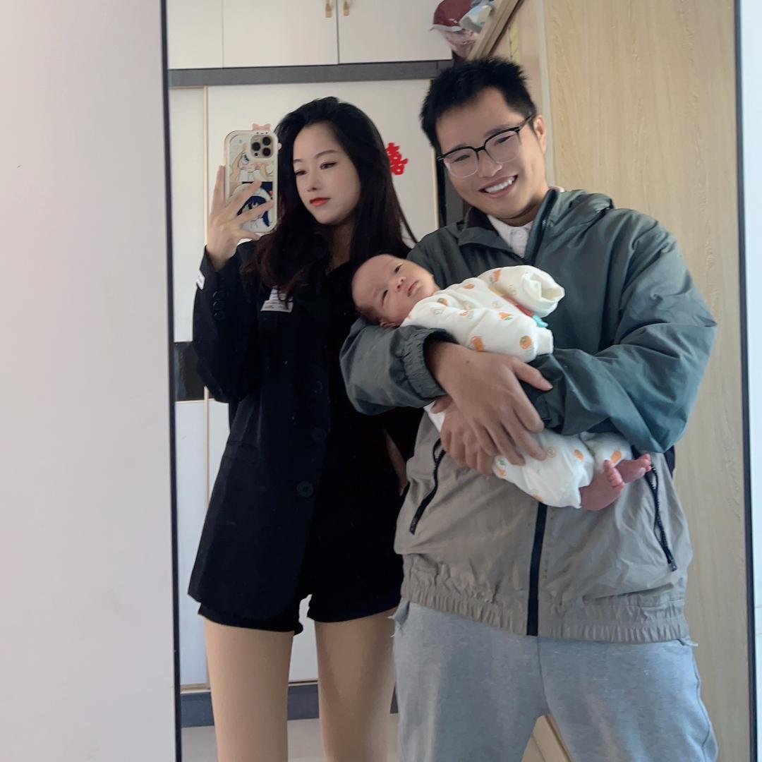小阿秋夫妇（老六）