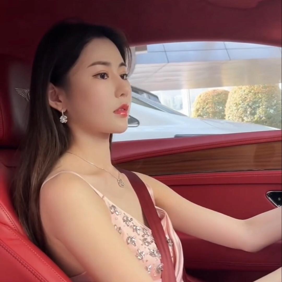 妍佳