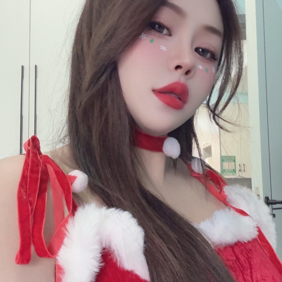 爱吃香菜的小周