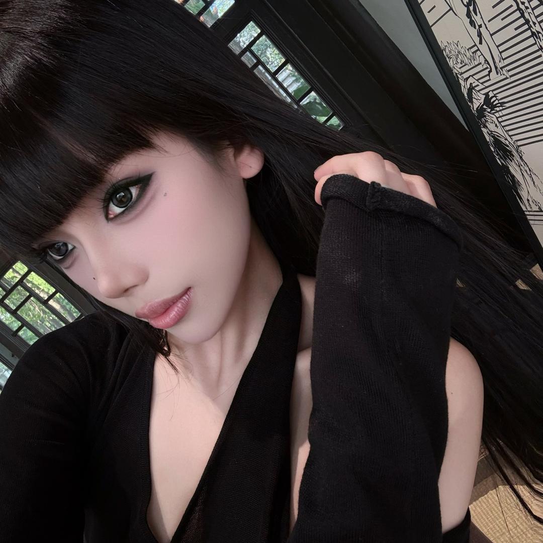椰椰YeYe