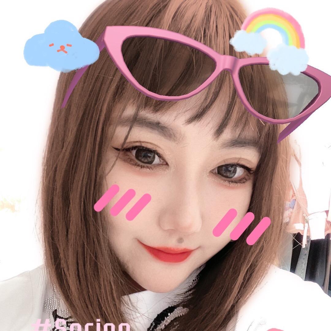 大涵涵有双下巴