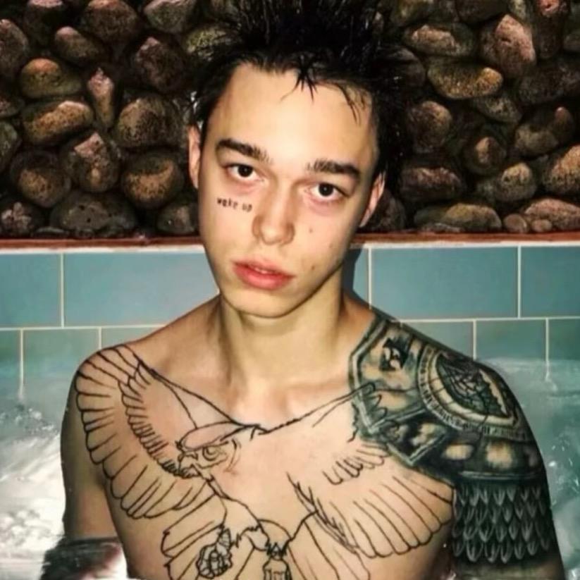 奔波儿霸🧞‍♂️