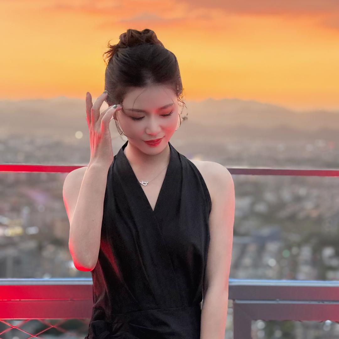 贩卖快乐的猫🐱