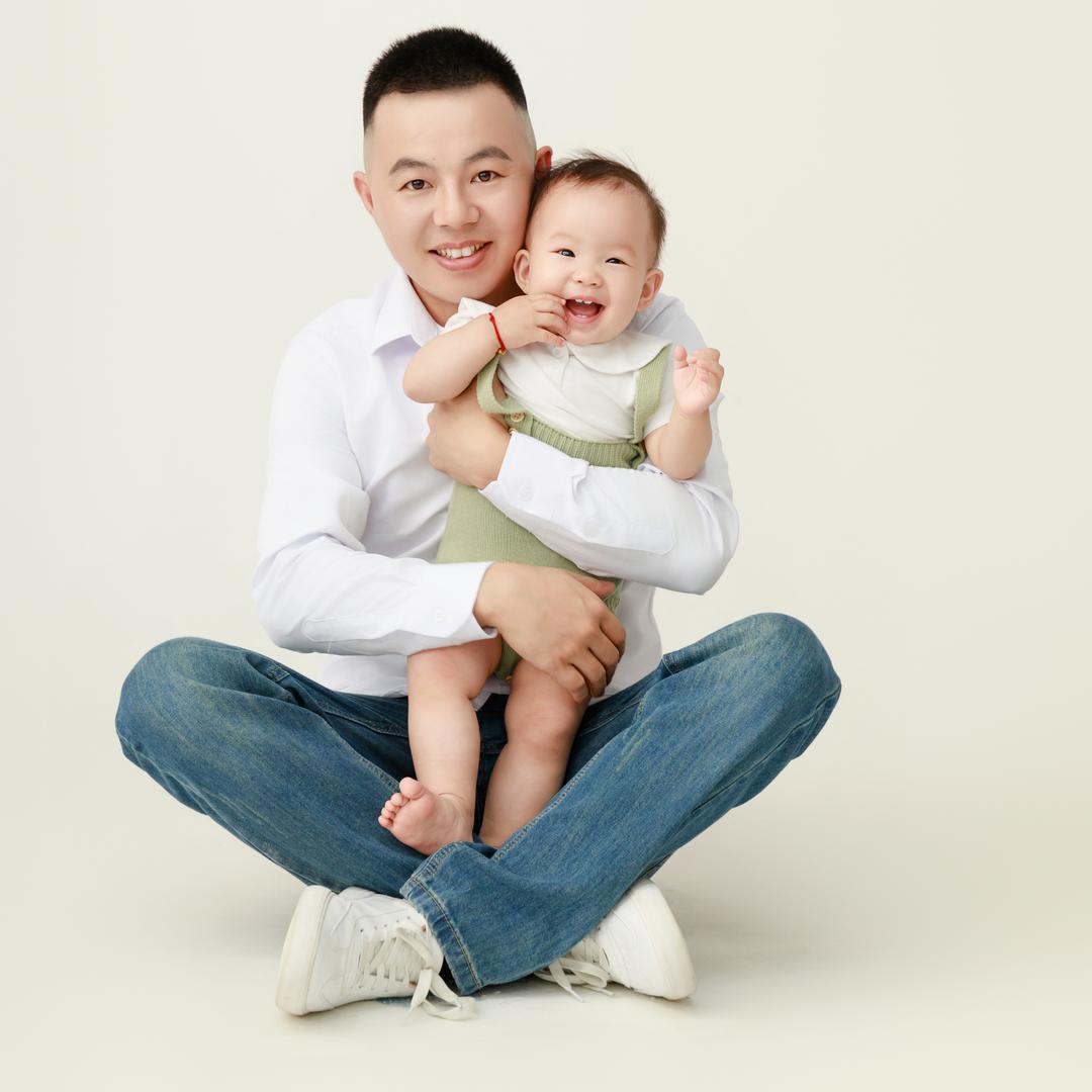 纽酷国际物流-李先生