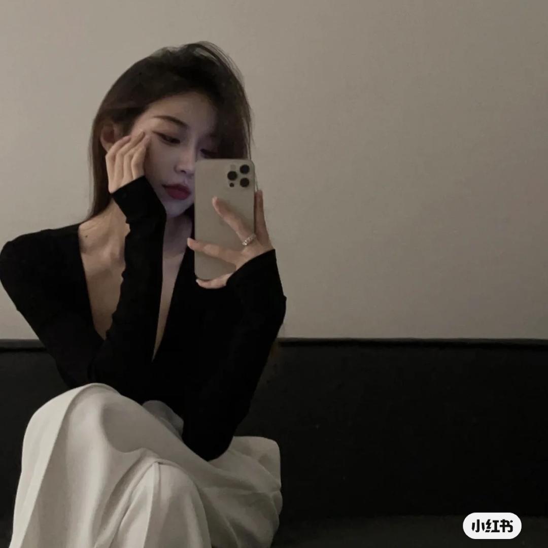 HELLO ZHOU极简女装（工厂店）