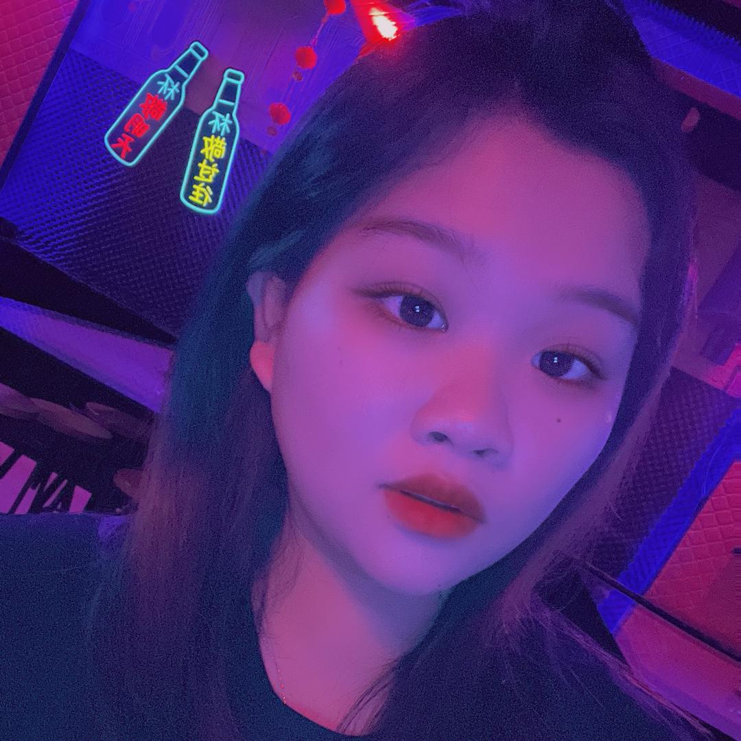 毁你女人做你女神😎😎