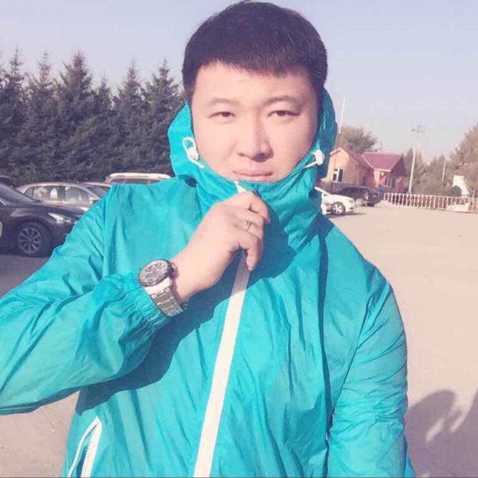 张佳