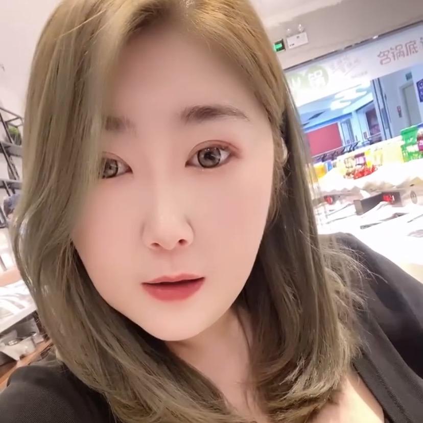 闹闹💋