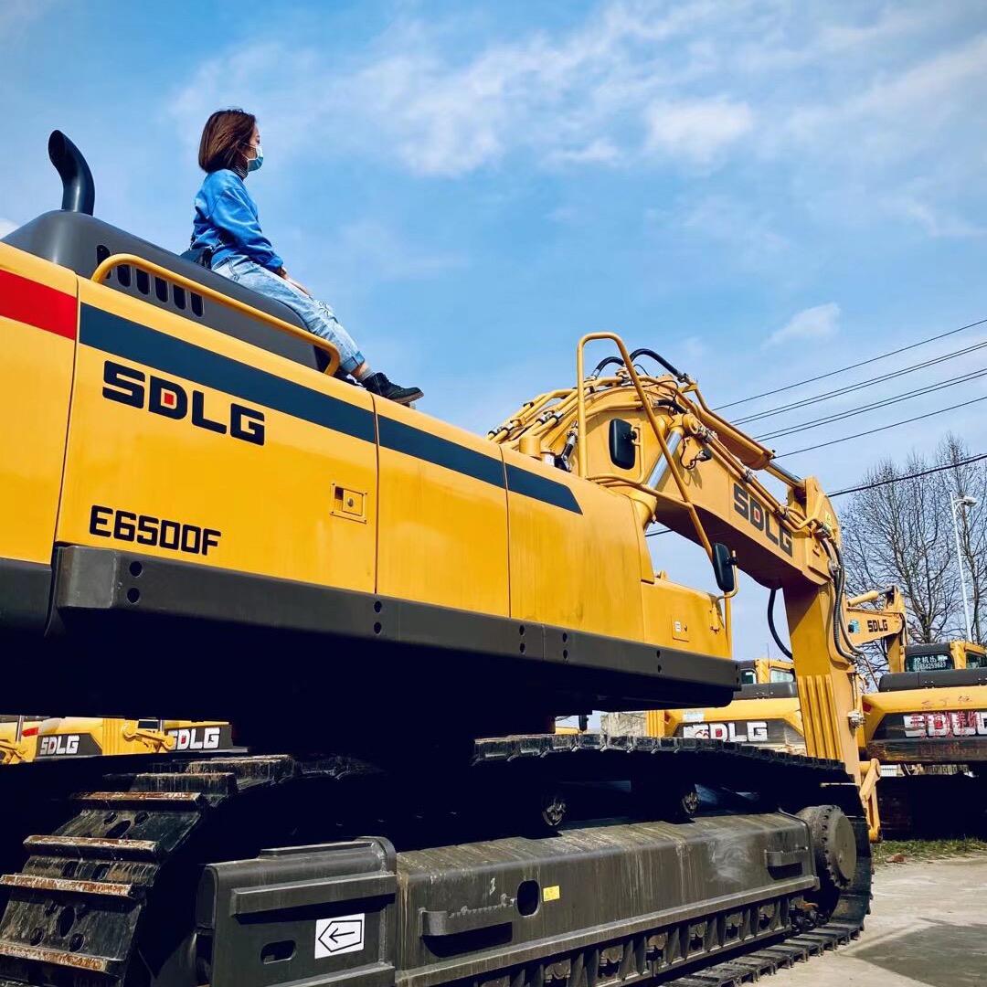 贵州卖挖机的盼盼