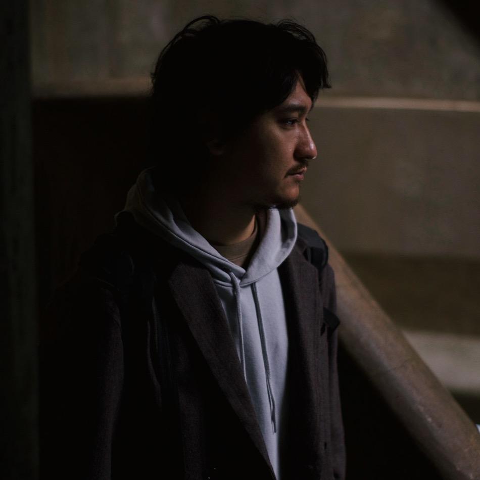 空巢老人小黑屋@抖音