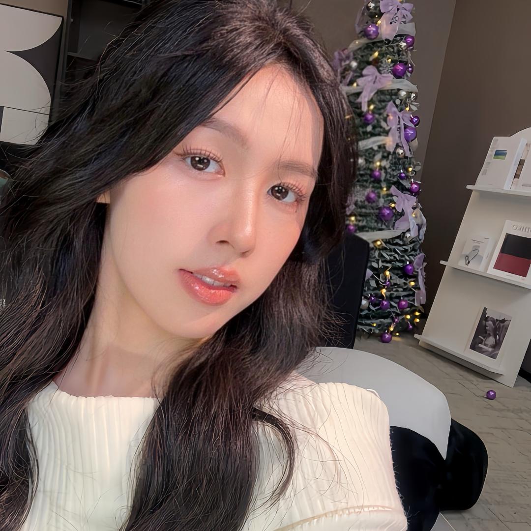 /•᷅•᷄\୭財财.