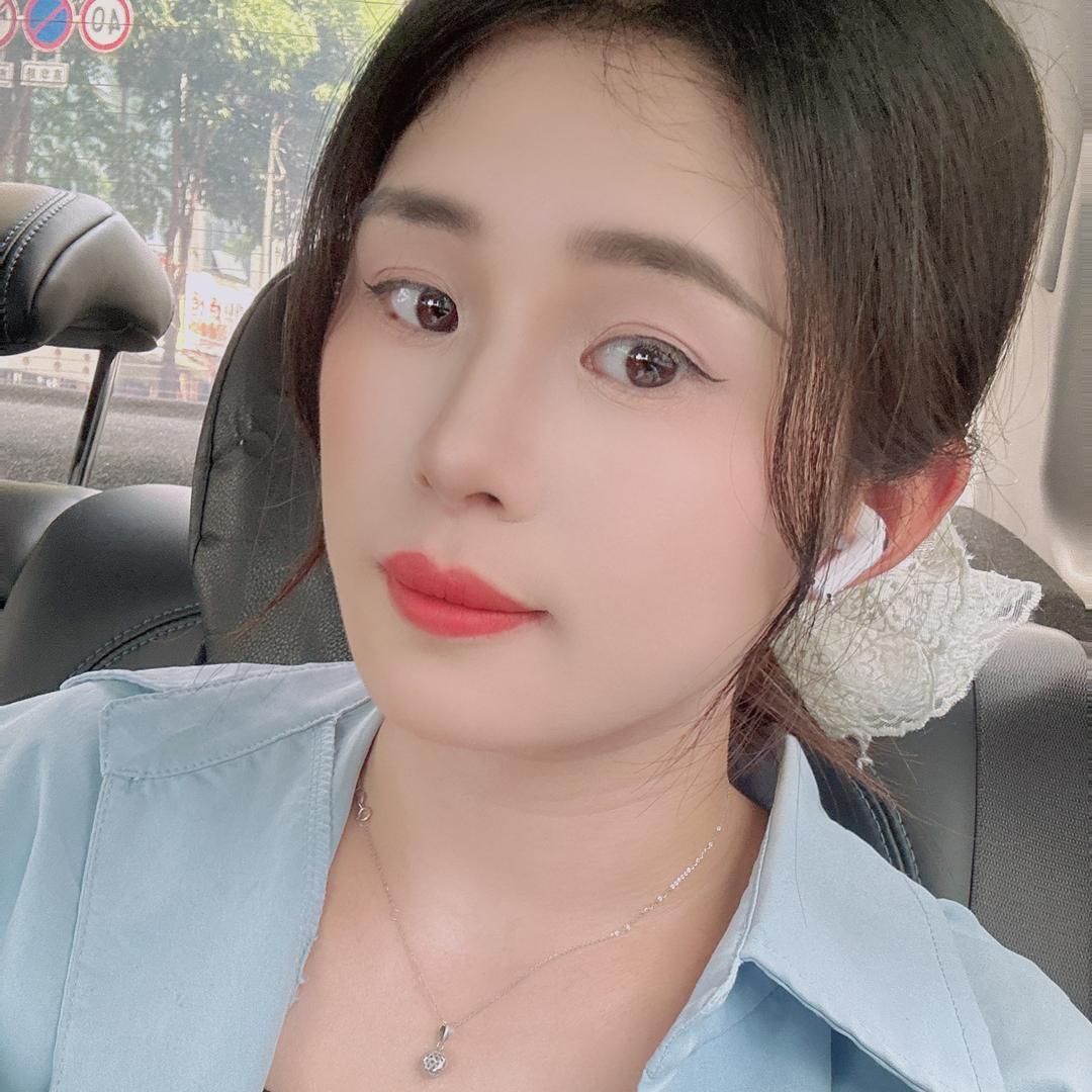 @龄感美学-嘉玲