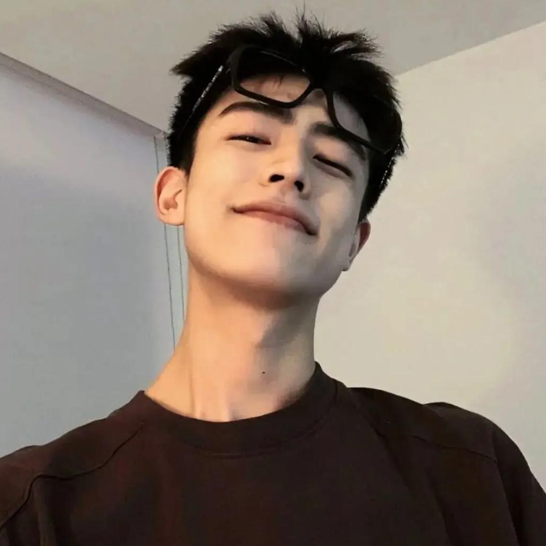 泰山陪爬狗77