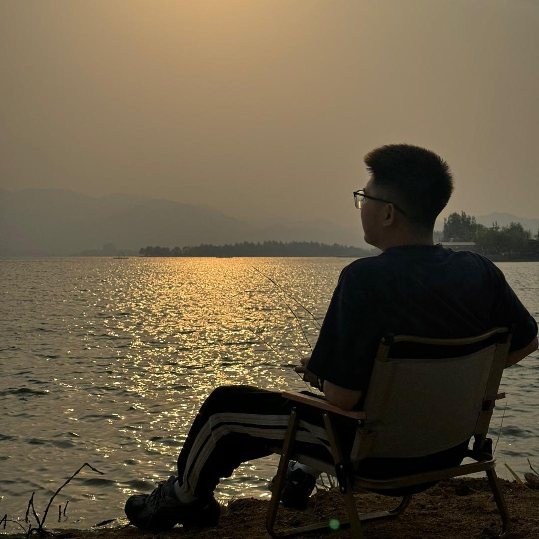 不是小鲁-