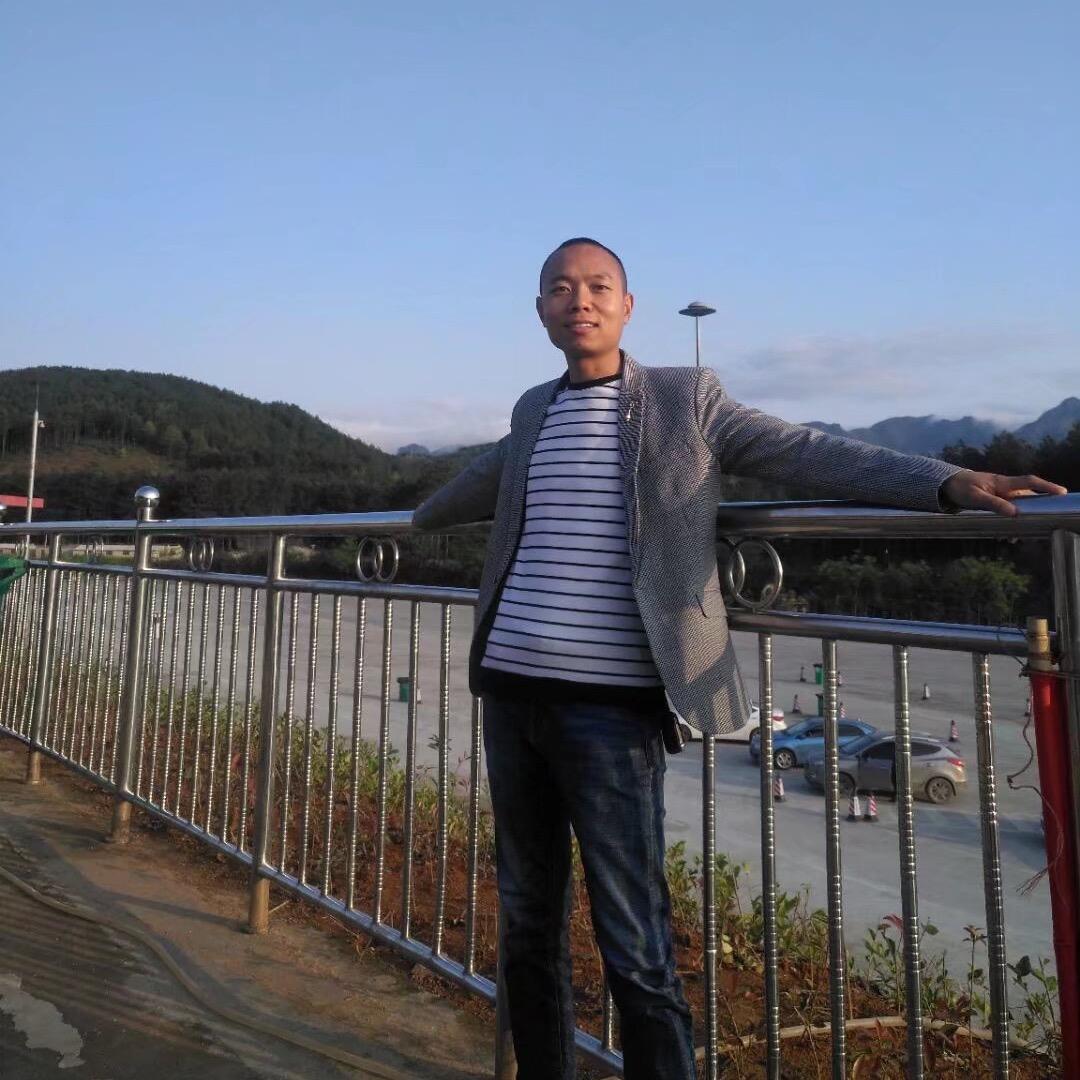 迈得多（大型服装商贸）遂宁柏老板