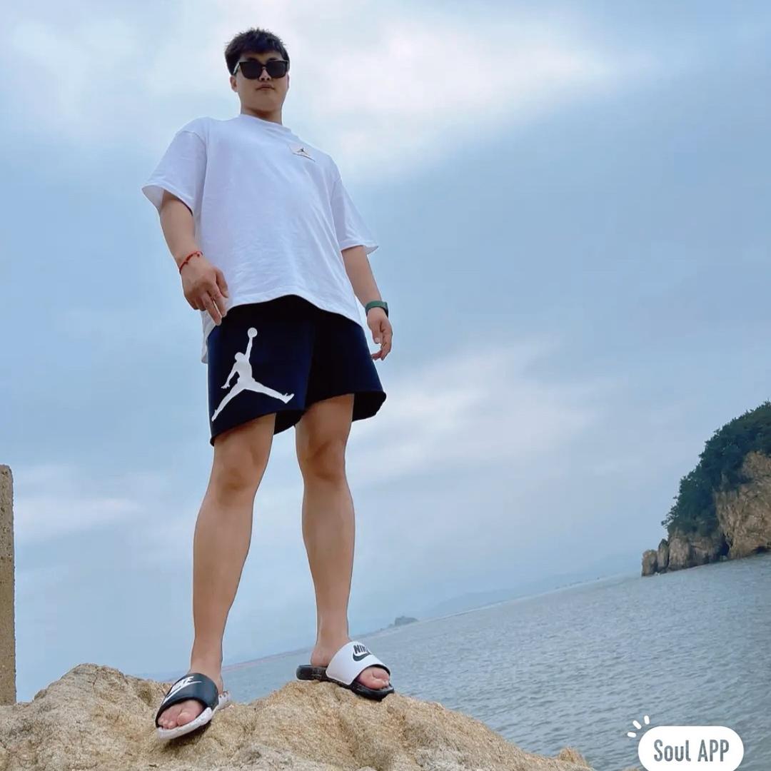 中国励志青年🐬亦乘Lucky