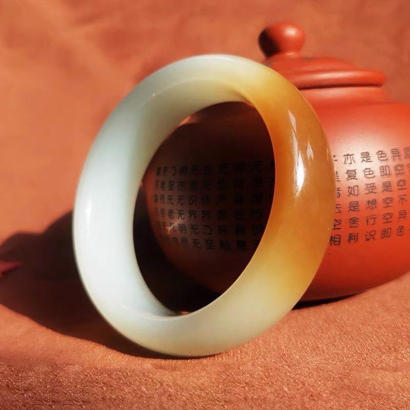 弥漫珠宝