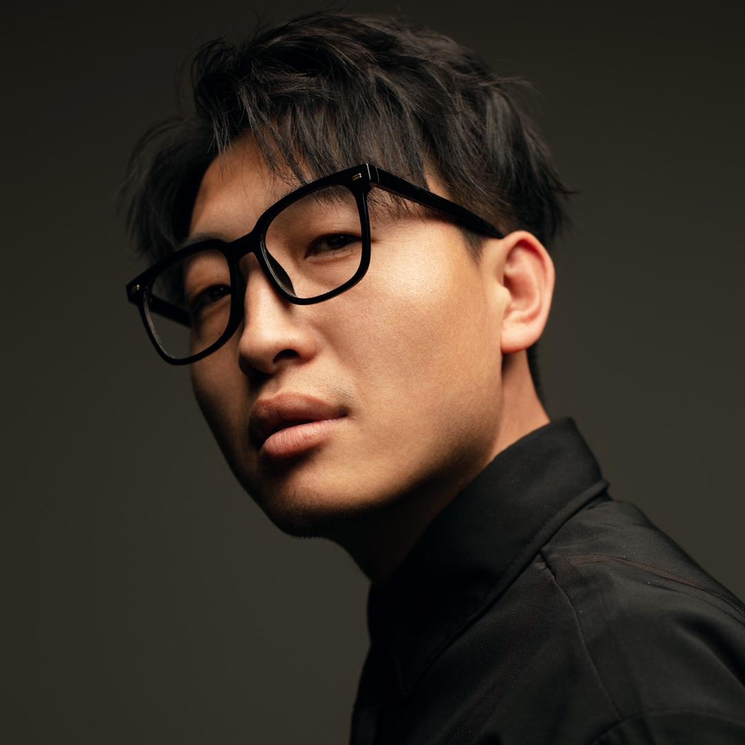 摄影师耀伟（一千粉丝抽一位免费拍婚礼）