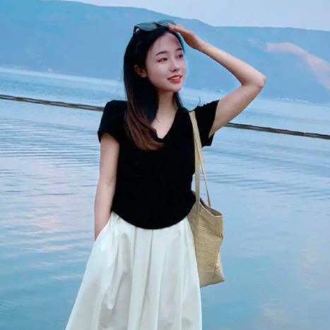 小鱼畅饮小站 🍹