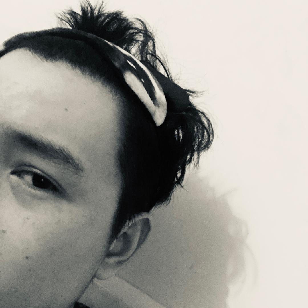 即将拥有人鱼线的kk