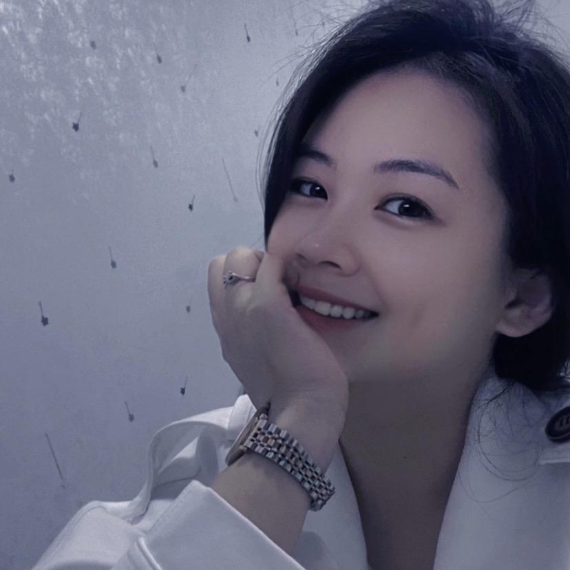 黄成成