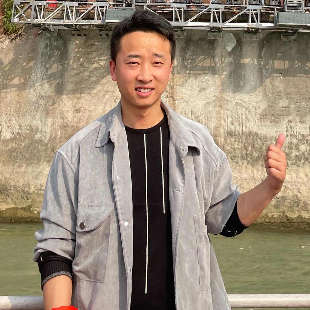 张师傅卖的两元烤串（犇犇牛牛牛）