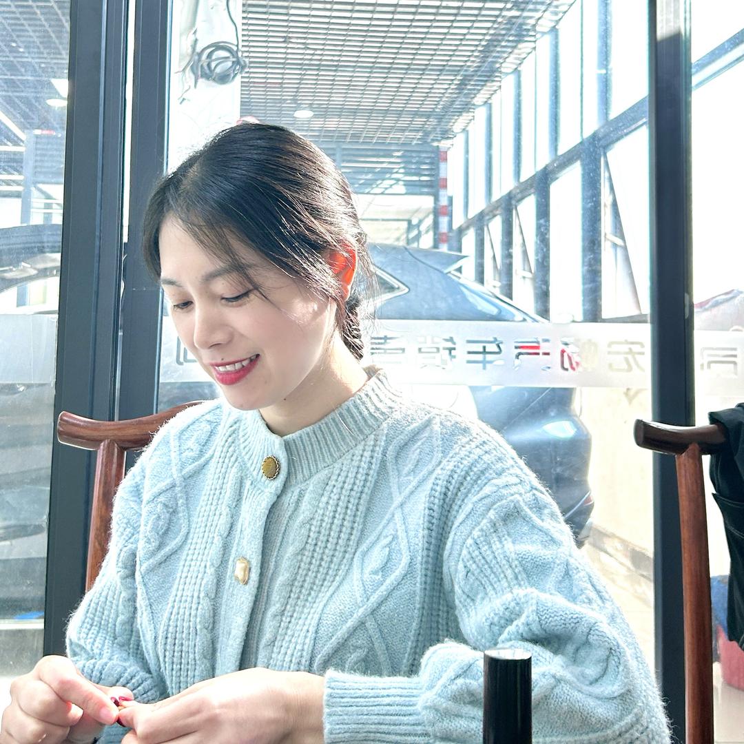 义乌开新二手车(老板娘)