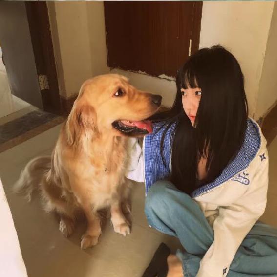 离我远一点好不好