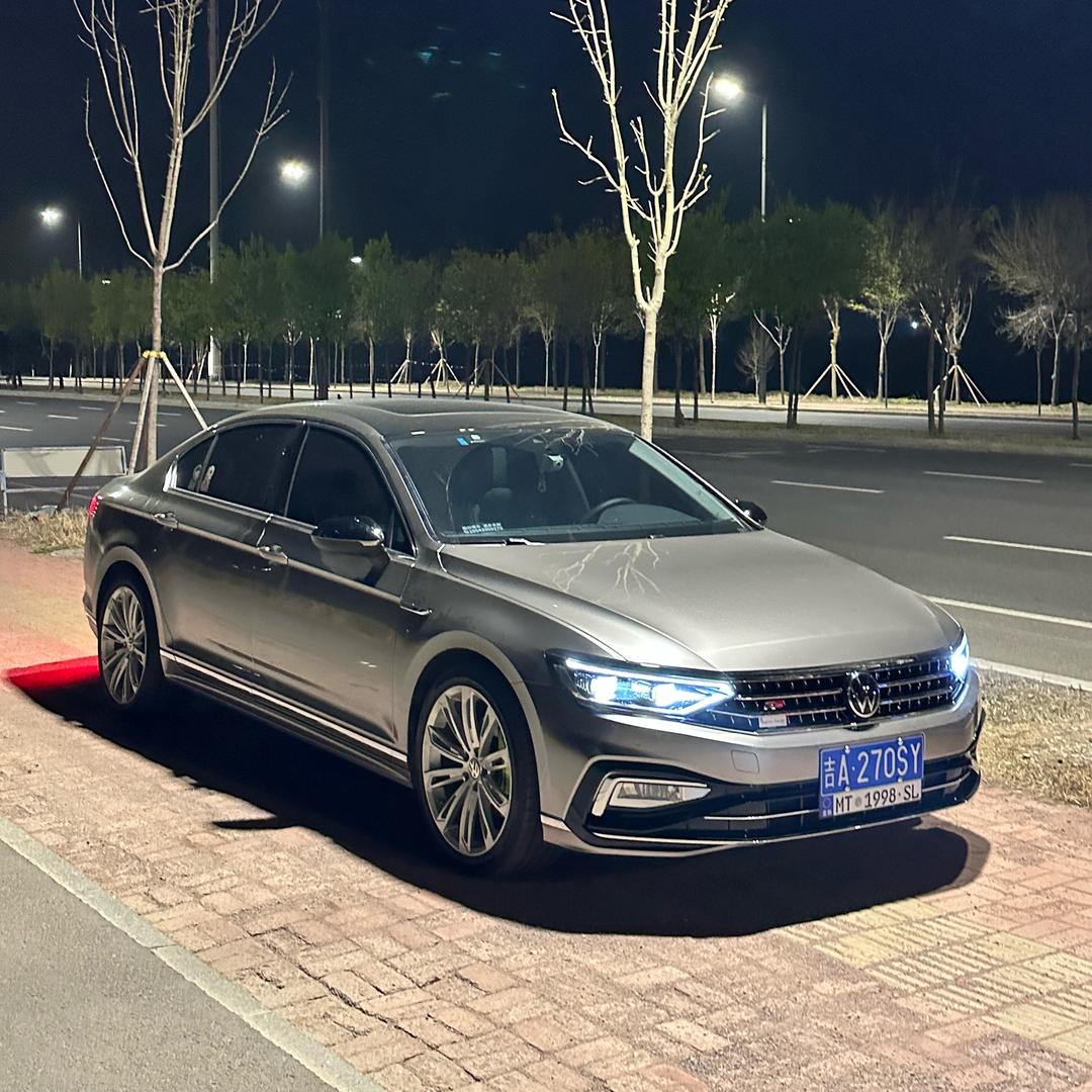 开迈腾的270🚥