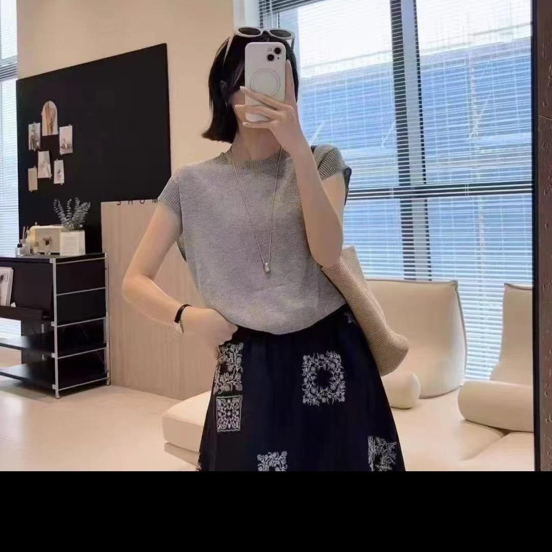 精品女装《窝料小主》