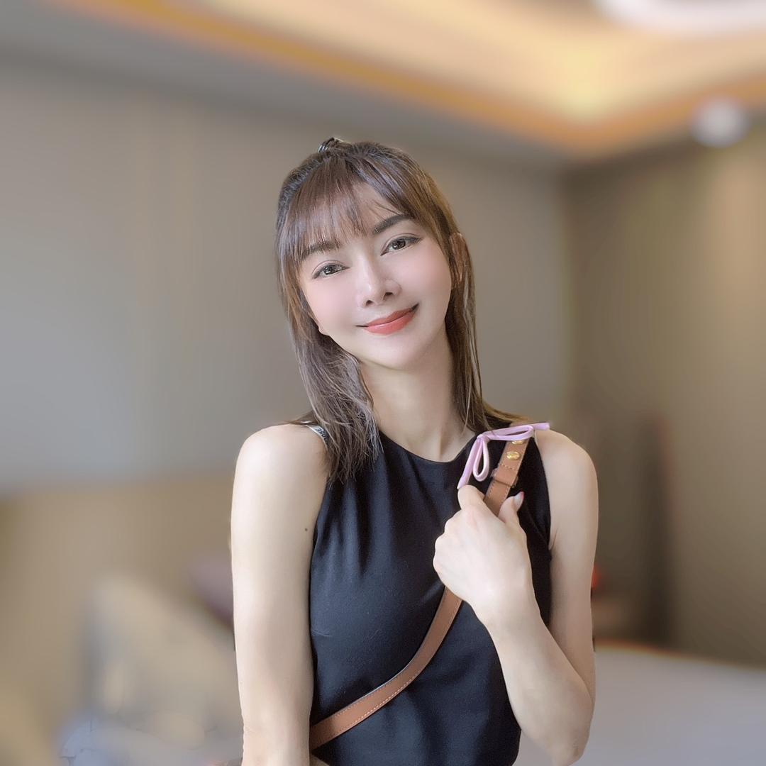 练柯含