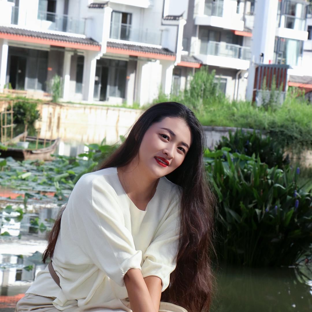 冰岛地界74号曹姑娘！