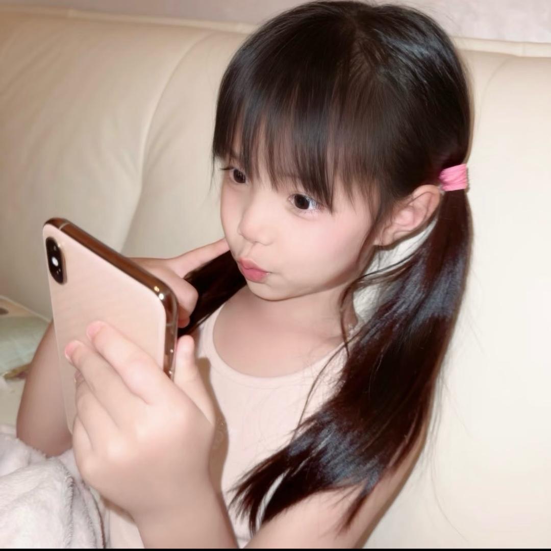 嘉嘉.