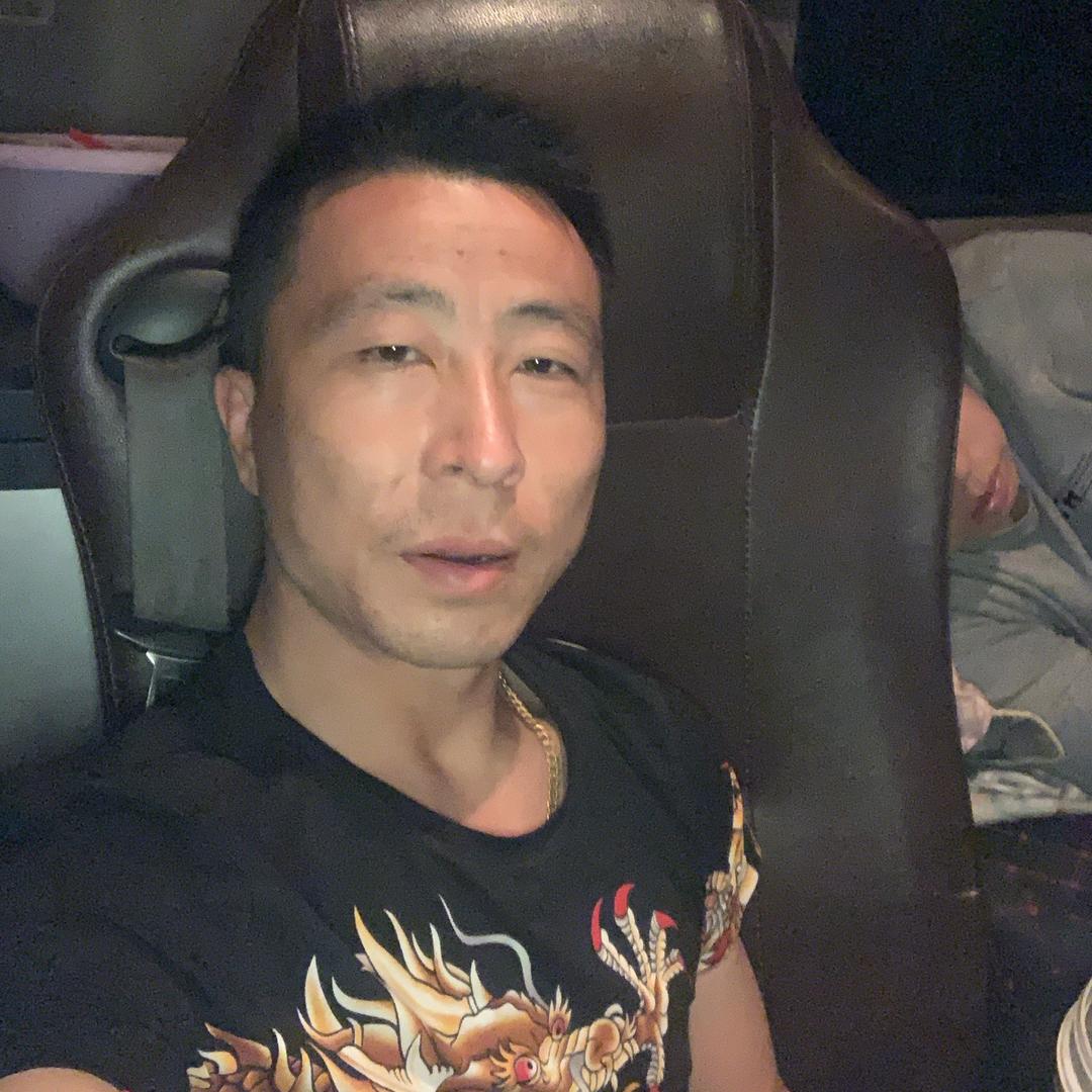 ༺ཉི།Agood  man⁵²⁰༒ۣ¹