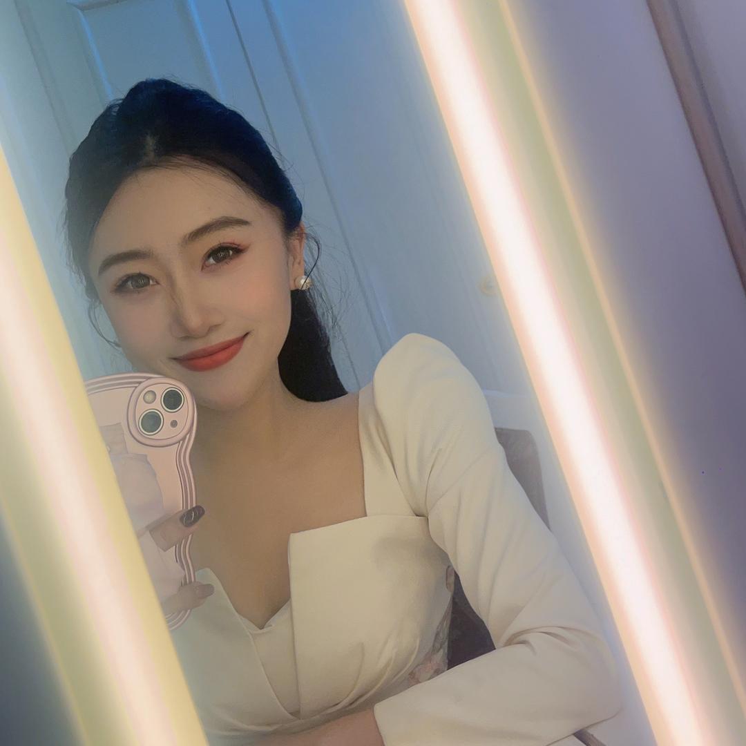 思思的哈哈哈