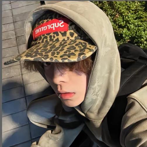 小e