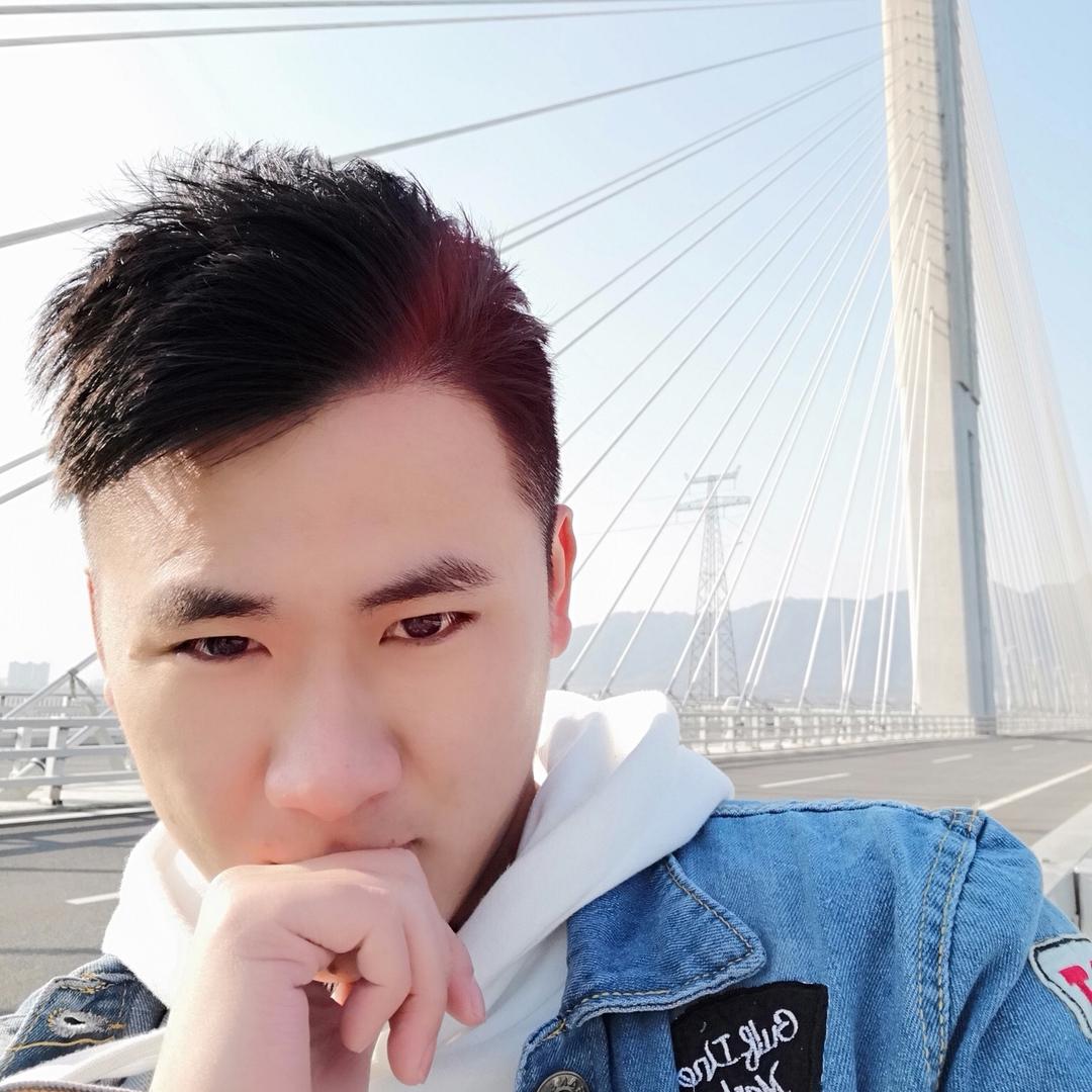 冲浪少年